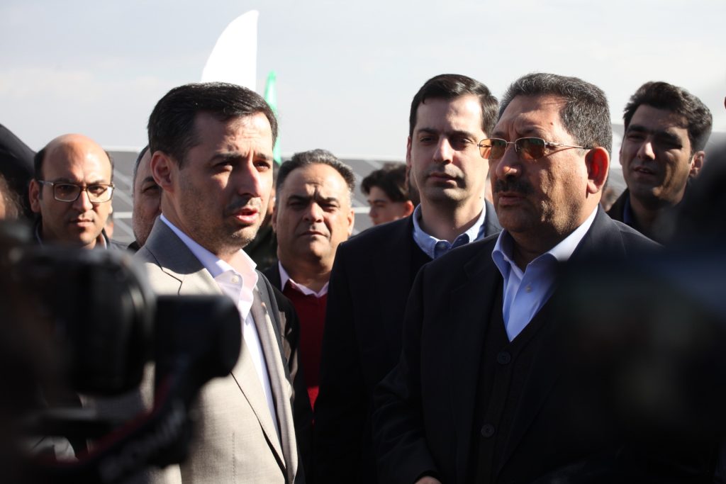 افتتاح فاز نخست نیروگاه خورشیدی ۱۰۰ مگاواتی فروغ کویر چادرملو با حضور وزیر صمت